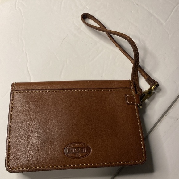 Fossil brown leather wristlet - Picture 2 of 9